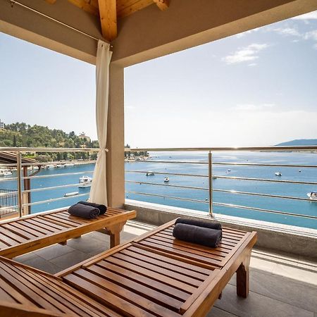 Seafront 2-Bedroom Apartment Nika - Рабац Экстерьер фото